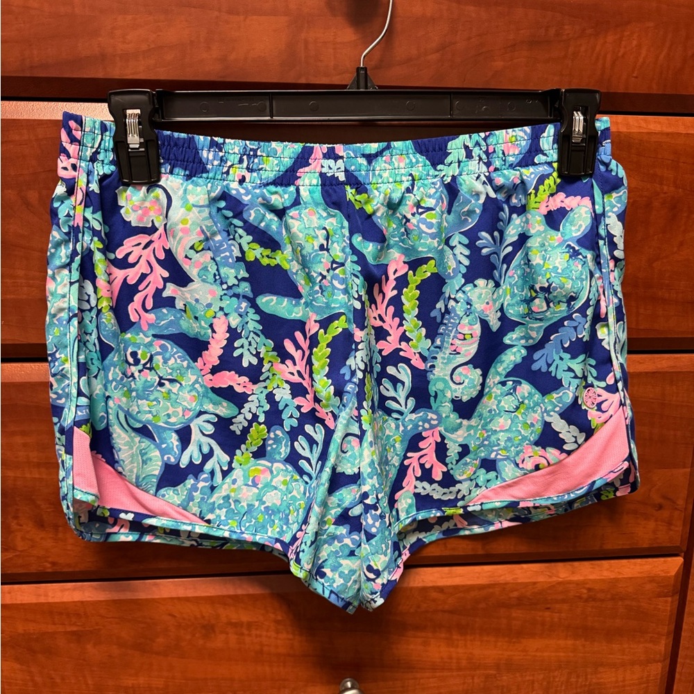 Lilly Pulitzer 4” Ocean Trail Shorts. Size M